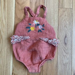 Cat & Jack floral print 6-9 month orange ruffled bodysuit